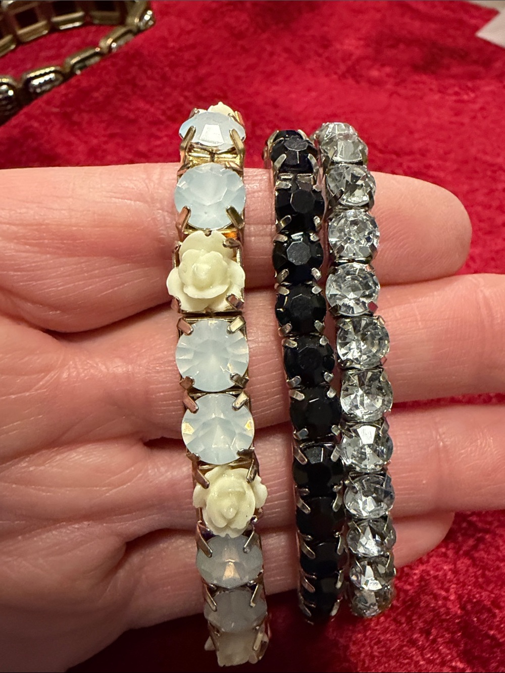 Vintage Elegant Crystal and Resin Flower Bracelet Set - Black, Clear, Ivory